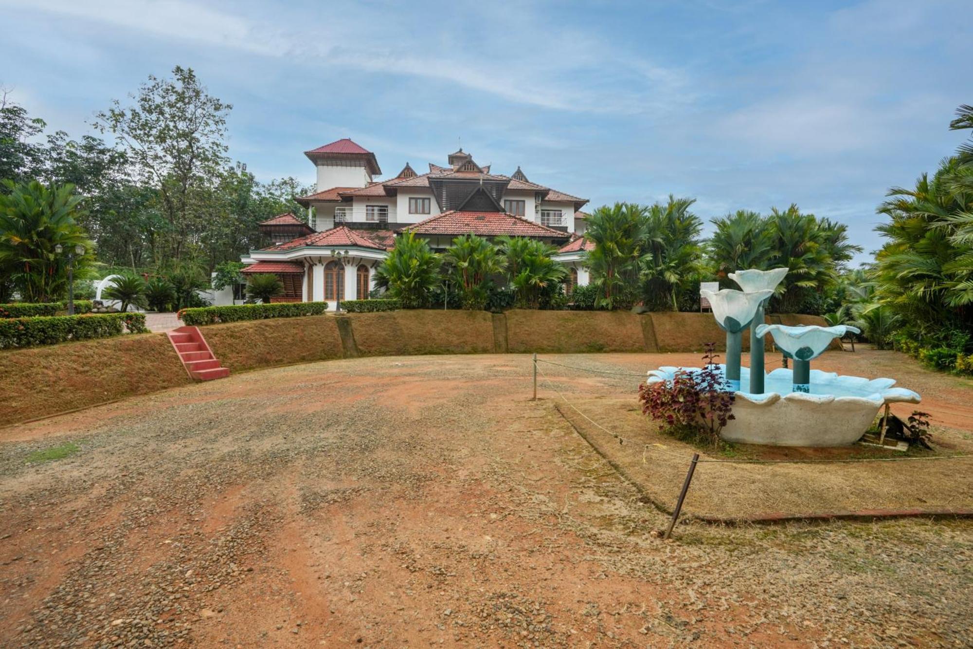 Palette Resorts- Tapovan Green County Thattakad Exterior photo